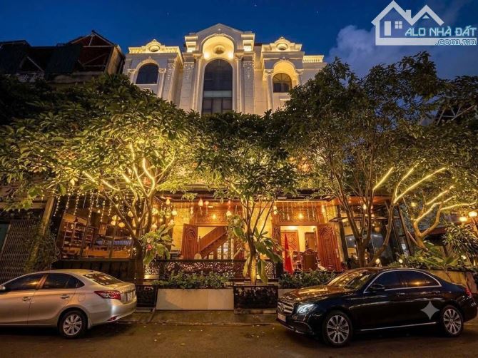 Bán gấp căn biệt thự lô gốc đường Phan Đình Phùng, Phường Phú thọ hòa