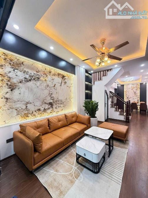 Bán nhà riêng 1A, ngõ 83, ngách 87, Tân Triều Mới, 8 tỷ VND, 37 m2, 7PN, 4WC