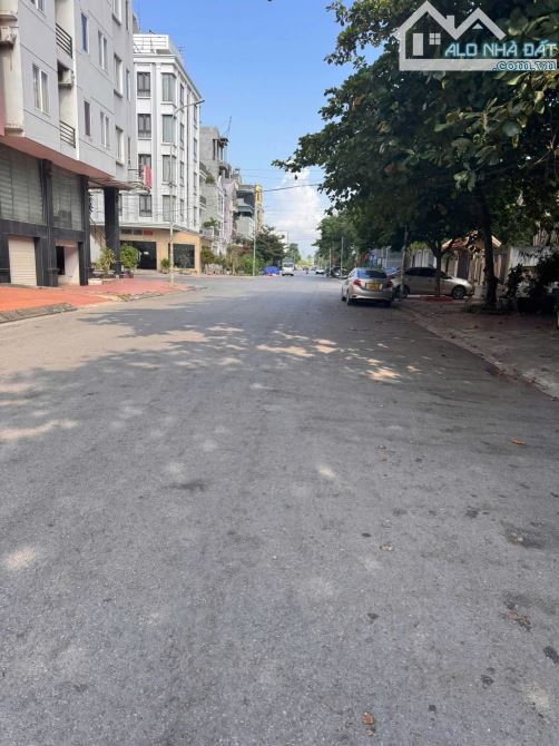 Bán nhà 6 tầng vựng đâng .DT 82,5 m2 ngang 5,5m