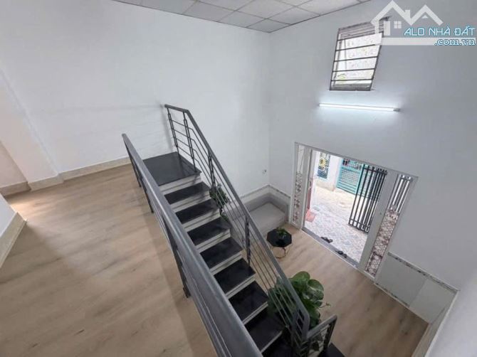 🔥 Nhà gác đúc kiệt Trần Cao Vân . Gần biển Nguyễn Tất Thành . - Dt 45m2 ngang 4m3