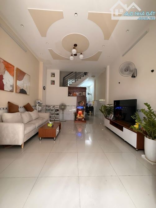 BÁN NHÀ TRUNG MỸ TÂY- 50m2-2 TẦNG- HXH THÔNG CHỈ HƠN 4 TỶ