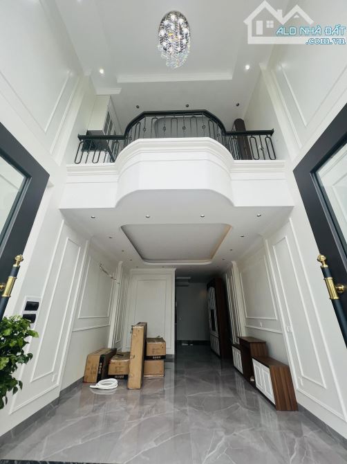 Ms Linh- Bán nhà 5,5 tầng thang máy TDC Kiến Thiết, Sở Dầu, Hồng Bàng