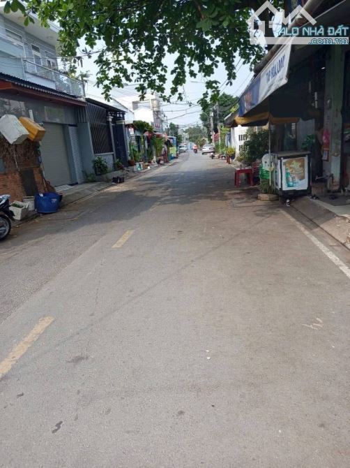 BÁN XƯỞNG LÔ GÓC 2 MẶT TIỀN – TÂN HIỆP 8, HÓC MÔN Giá 5.6 TỶ