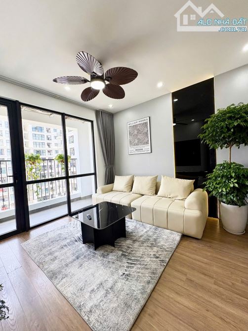 Bán gấp! CH Chelsea Residence DT 98m 3N hướng Nam Full NT SĐCC giá 10 tỷ, tầng trung đẹp