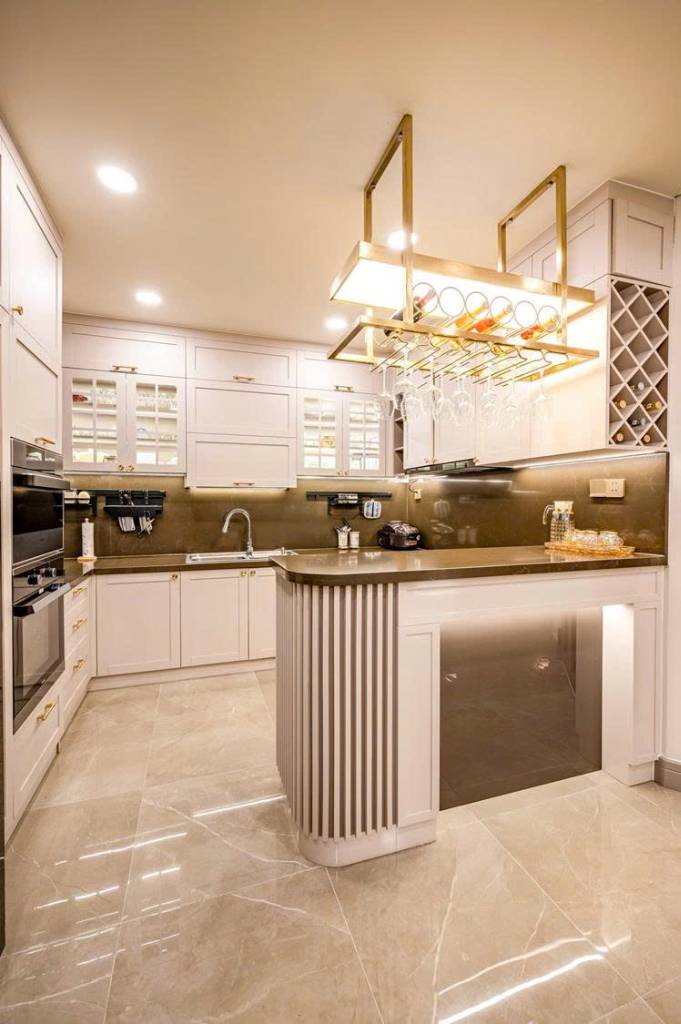 Bán nhà mặt tiền Võ Văn Tần quận 3, dt 6x16m, hầm 11 tầng, giá 85 tỷ bớt lộc
