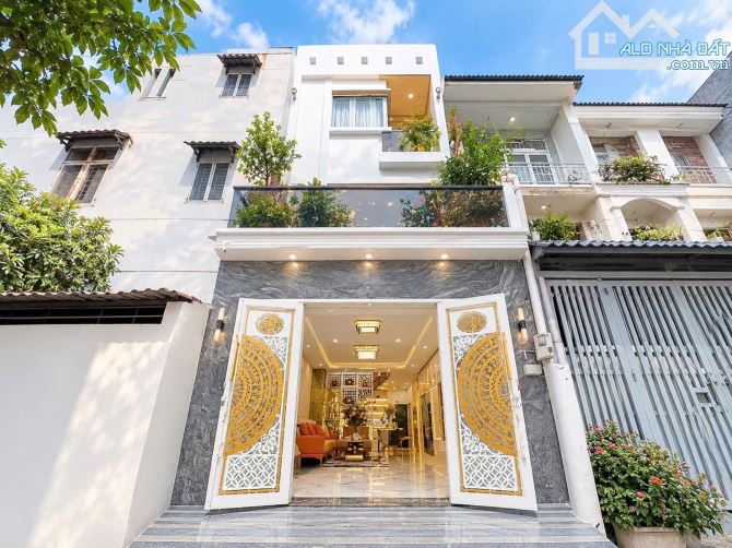 Phú Thuận Quận 7 bán nhà , 3 tầng xe hơi ngủ trong nhà