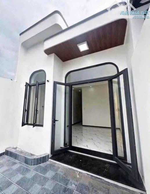 KẸT TIỀN NÊN BÁN NHANH CĂN NHÀ MỚI KENG NGAY TẠI TÂN PHÚ TRUNG 990 TRIỆU