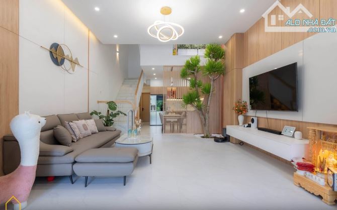 🏡 BÁN NHÀ KIM QUAN, PHƯỜNG VIỆT HƯNG – 65M² – 5 TẦNG – 7.5 TỶ – Ô TÔ THÔNG