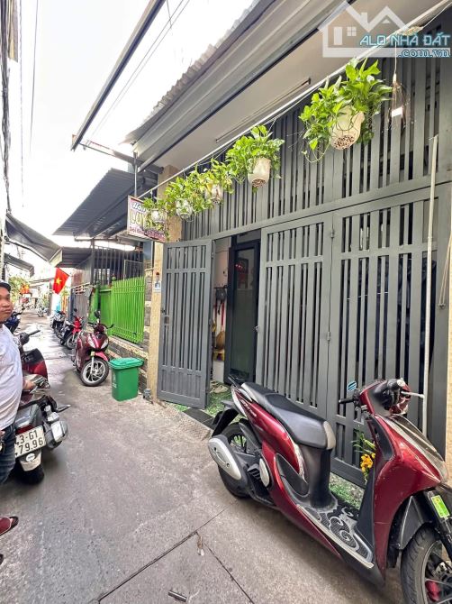 🔥 Nhà cấp 4 kiệt Cù Chính Lan . Thanh Khê - Dt 50m2 , hướng đông nam , nhà 2 phòng ngủ