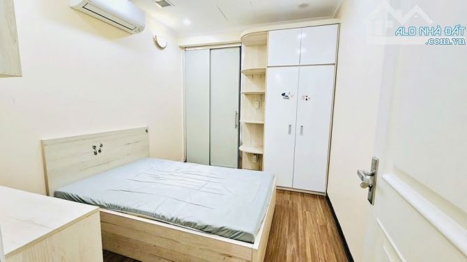 CHUNG CƯ CĂN GÓC 99 TÂN MAI 83M 3N2VS GIÁ 8.3 TỶ