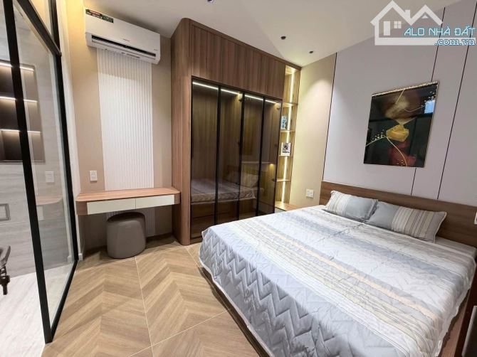 🔥 Nhà 4 tầng Mặt Tiền Nguyễn Du . Hải Châu , full nội thất DT: 50m2 ngang 4,05