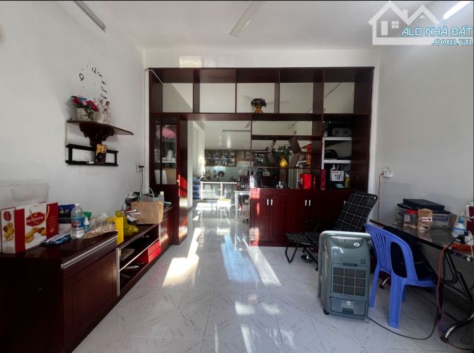 Bán căn hộ, 2 PN, 82 m², Quận 8
