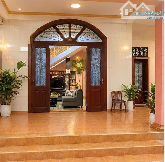 BÁN NHÀ TRƯƠNG MINH HÙNG - LÔ GÓC SÁT CỬA ĐẠI 150m - 8 tỷ