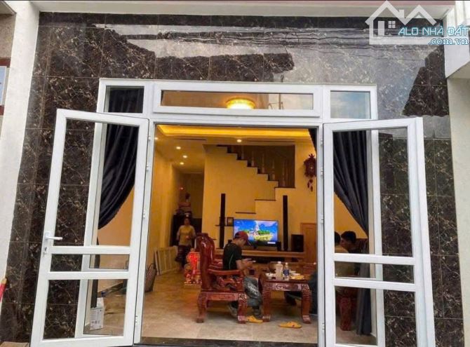 NHÀ ĐẸP 3 TẦNG TRUNG TÂM HOÀNG DIỆU,