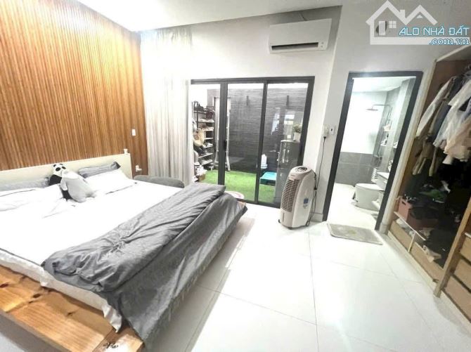 GIÁ CỰC TỐT – MẶT PHỐ CẠNH NGUYỄN PHONG SẮC – 3 TẦNG HIỆN ĐẠI & MỚI – 100M2 – XÍU 7 TỶ TL
