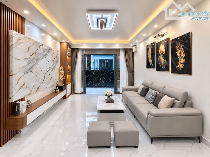 Bán nhà ngay đường Khúc Hạo 3 tầng*54mv