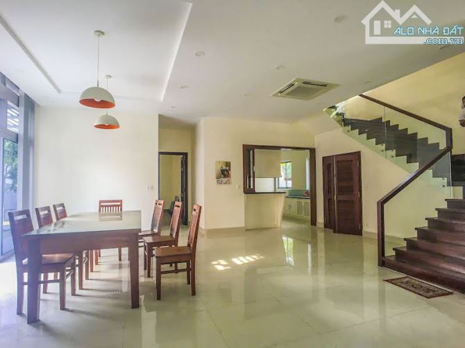 Bán biệt thự Riviera Cove 498m², sân vườn rộng, 3 tầng, nội thất hoàn thiện – 51 Tỷ