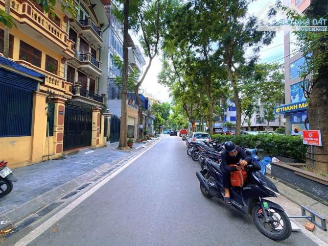 BÁN NHÀ LÔ GÓC LIỀN KỀ KĐT ĐỊNH CÔNG 90m 4 TẦNG MẶT TIỀN 18M GIÁ 35 TỶ