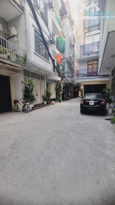 13 Đồng sở hữu toà nhà Lô góc cao cấp Ba Đình 6 tầng thang máy , giá cho nhà đầu tư