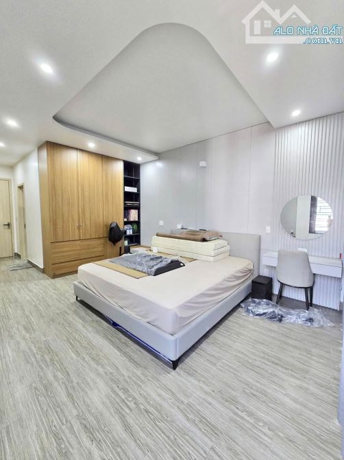 🏡 CẦN BÁN GẤP NHÀ 5 TẦNG – TÁI ĐỊNH CƯ HỒ ĐÁ Giá chỉ 4,5 tỷ – nhà vị trí đẹp, gần như xây