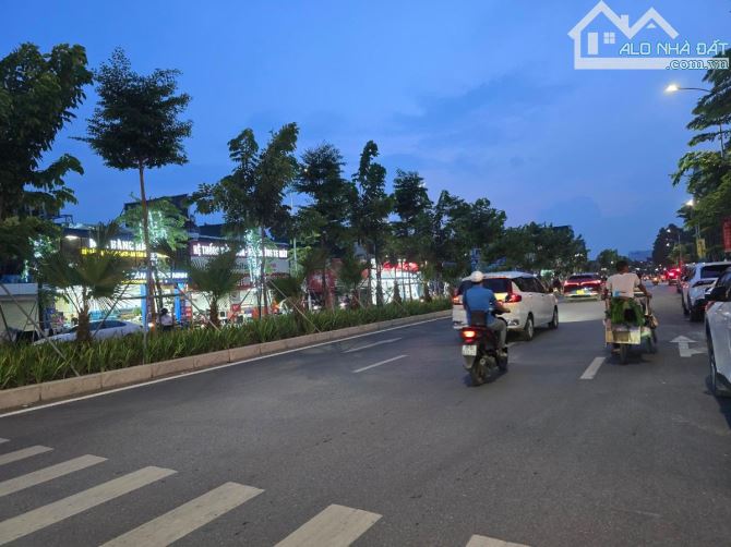 BÁN SHOPHOUSE LAVENDER 176 ĐỊNH CÔNG 85M 5 TẦNG GIÁ 30.5 TỶ