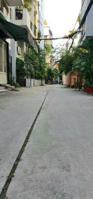 XE Hơi Tránh Trường Toản. F2. Bình Thạnh. DT:4m. Nở Hậu 7,2x20m. KC 5 Tầng.giá 14,1 tỷ TL