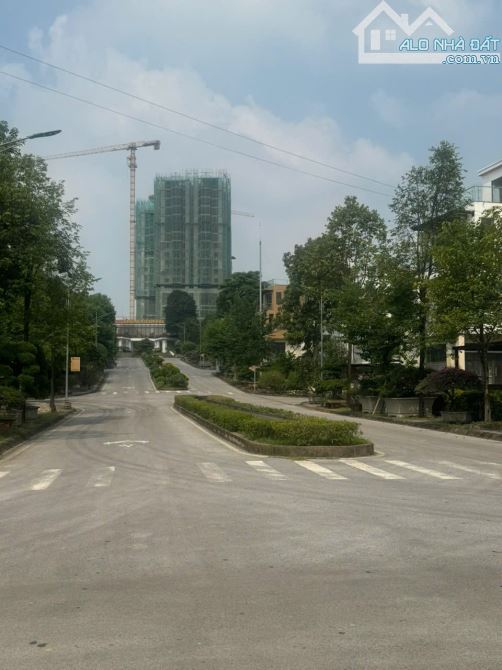 Bán 280m2 khu biệt thự liền kề Phú Cát City cách quốc lộ 21 khoảng 300m