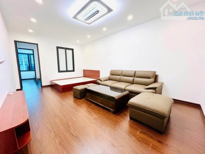 Căn hộ tập thể phương mai 70m 3 ngủ tặng nội thất hơn 2 tỷ
