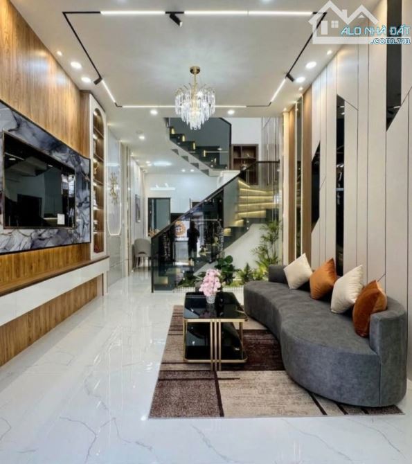 Gần Bệnh viện Gò Vấp, 40m2x2tầng. Nhà MỚI - ĐẸP - Hẻm XE HƠI - full nội thất SANG