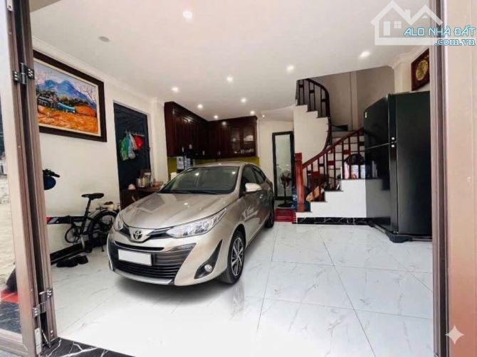 Bán nhà mới Phúc Lợi - Long Biên - 37m2 x 6 tầng- Ô tô vào nhà - Giá 8,5 tỷ