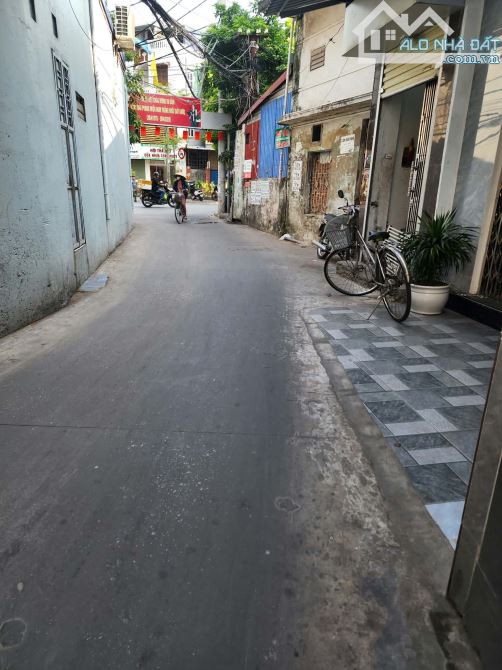 NHÀ ĐẸP VỊ TRÍ VÀNG PHỐ MIẾU HAI XÃ GIÁ RẺ