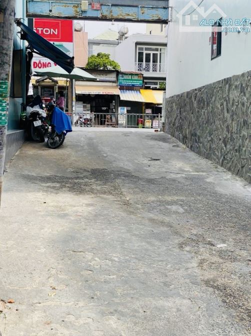 Bán CHDV Ngay MT Bạch Đằng, Diện Tích 8m*20m Vuông Vức 4 Tầng Chỉ 22,7 Tỷ