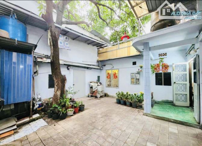 Bán Nhà ( 8*20 ) Tiện Xây Dựng Mới Hầm + 6 Tầng, Khu Vip Sân Bay Chỉ👉 29,9 Tỷ.