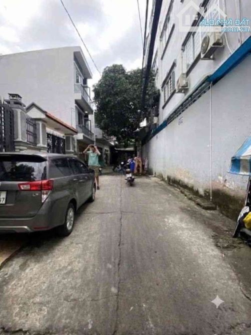Nhà 3 tầng BTCT, 43M2, Hẻm xe hơi, chỉ 6.x tỷ, Đường Nguyễn Văn Luông, Quận 6 ngay Mega Ma
