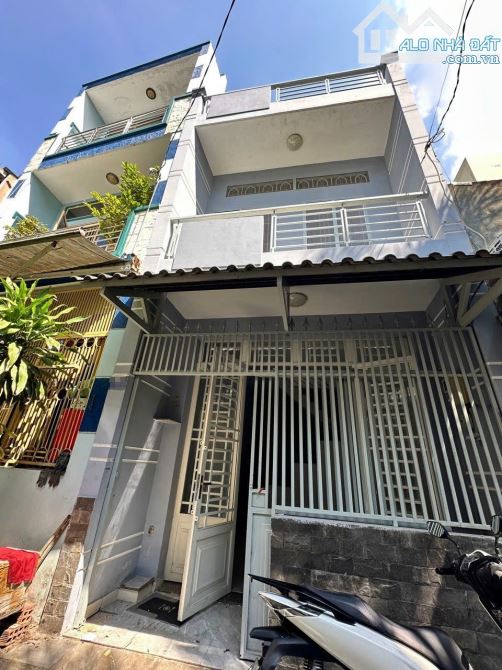 NHÀ HẺM XE HƠI - SÁT MẶT TIỀN LÊ VĂN QUỚI - NGÃ TƯ BỐN XÃ – 32M2 - 3 TỶ 9