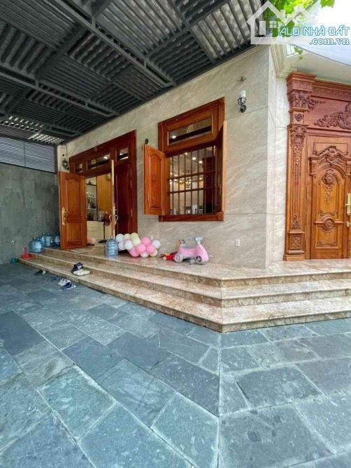 SIÊU BIỆT THỰ VIEW SÔNG VÀM THUẬT - 2 MẶT TIỀN KDC PHÚ NHUẬN - HƠN 254M2, NGANG 10M