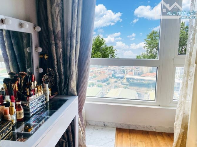 Bán căn hộ Saigon Pearl, Ruby 1 , 140m², 3 phòng ngủ, giá 18 tỷ
