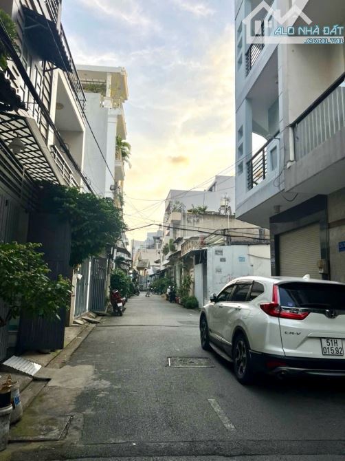 GẦN ĐÀM SEN - KHU PHÂN LÔ - KÊNH TÂN HÓA - TÂN PHÚ - DT: 4*16M - 4 TẦNG - 9 TỶ 6