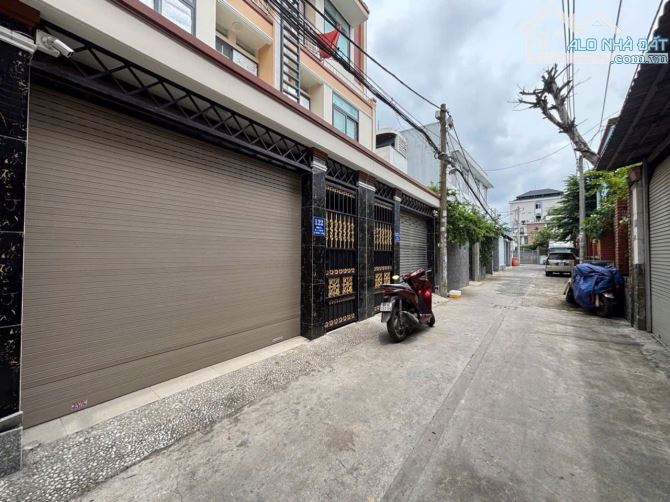 CẦN BÁN CHDV ĐƯỜNG TAM HÀ, P. TAM PHÚ, THỦ ĐỨC.90M2, 9PN, 8 TỶ