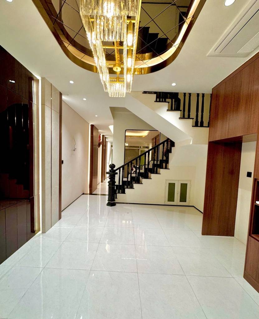 Bán nhà 5 tầng Nơ Trang Long, Bình Thạnh, sổ hồng riêng, hẻm xe hơi, giá chỉ 13 tỷ