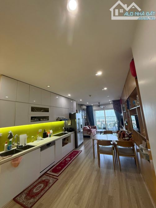 Chỉ 4 tỷ có chung cư Gemek1 -100m-3 phòng ngủ-tặng toàn bộ nội thất