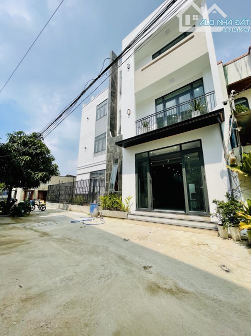 HIỆP BÌNH PHƯỚC THỦ ĐỨC SÁT QL13,XE HƠI VÀO NHÀ -102M2(6,3x16).NHÀ MỚI. Cực phẩm 4 Tầng