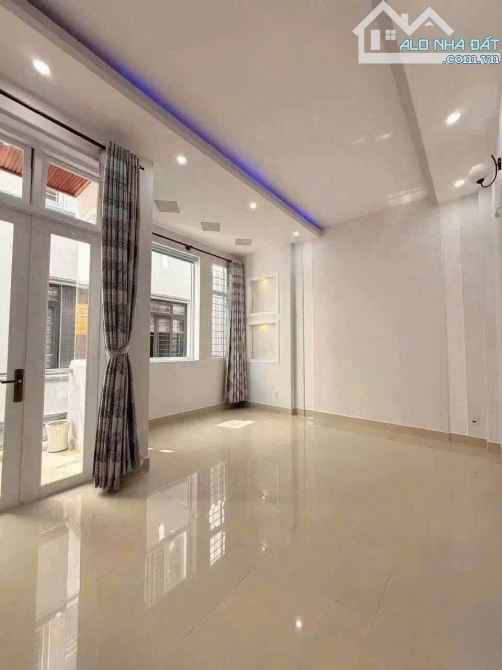 Bán căn nhà mới đẹp Hẻm ôtô 7 chổ đến nơi đường Trương Công Định gần Lê Hồng Phong, Phường