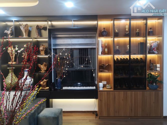Chỉ 4tỷ97 có chung cư Goldmarkcity 80m-2 phòng ngủ tặng full nội thất sang