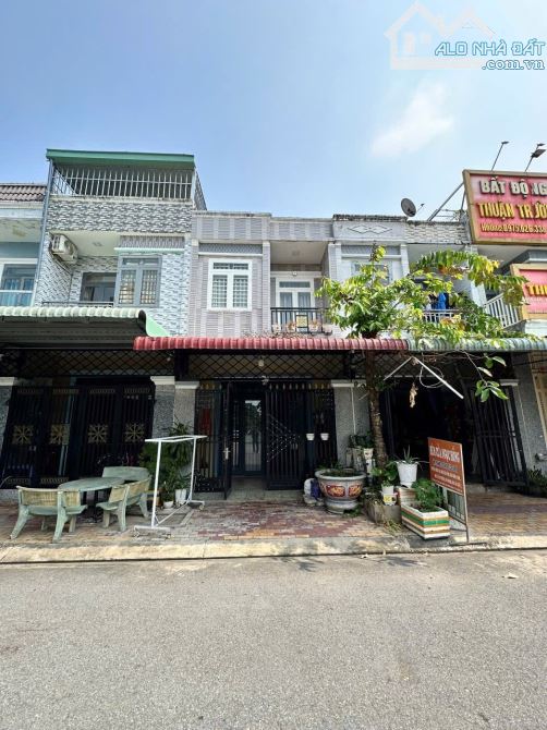 📌2.7 tỷ📌Bán nhà 1 trệt 1 lầu, KDC ngay đường Võ Thị Sáu P.Tân Phước Khánh Tân Uyên