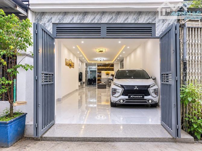 Gần Phú Mỹ Hưng, Giá 4 tỷ 99 Nhà 2 tầng 4x16.5m xe hơi, Sổ sẵn sang tên ngay