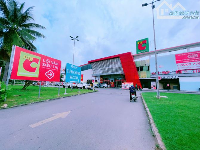 Bán Nhà Lầu Mặt Tiền 4*20.5m ( 82m2 )Chợ Long Bình Tân Ngay Big Ngã 4 Vũng Tàu .Đồng Nai