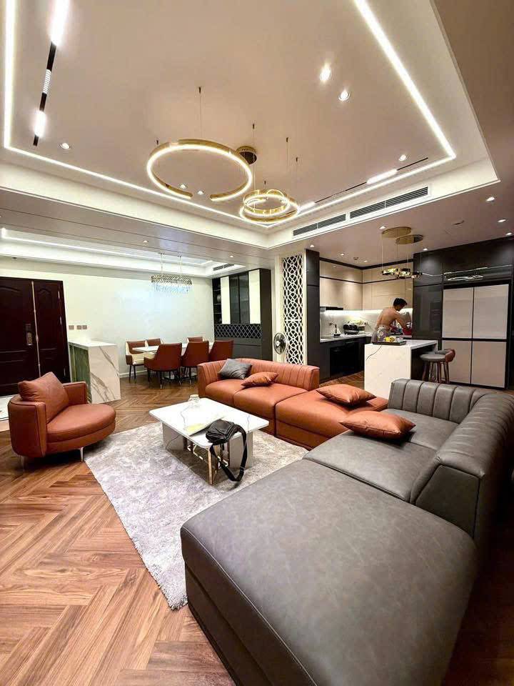 Bán căn hộ Chung cư CT3 Lê Đức Thọ, dt 155m2, 3PN góc, full nội thất, giá 10,5 tỷ