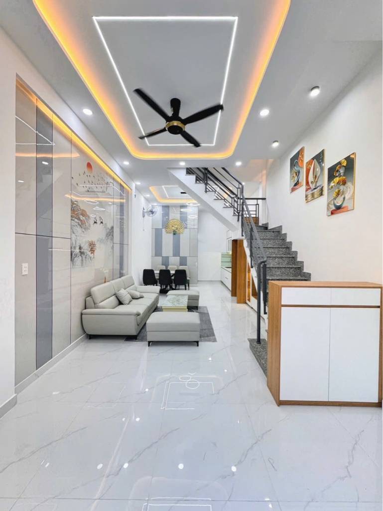 Bán nhà 2 tầng Bình Tân, HXH 5m thông Lê Văn Quới, 40m² sổ đẹp, giảm mạnh chỉ 4.95 tỷ