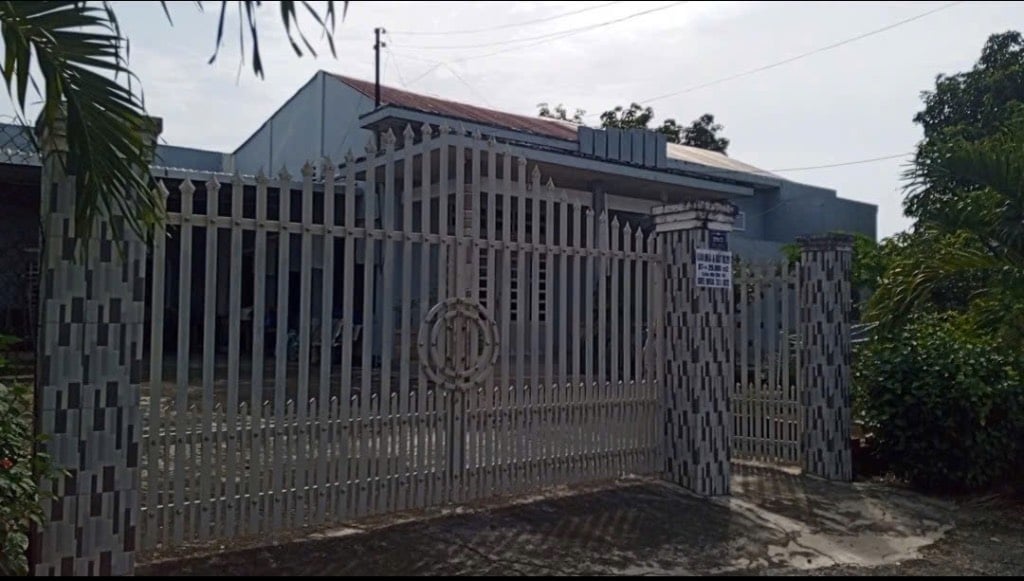 Bán đất Mặt Tiền Quốc Lộ 20 Định Quán, dt 30000m2, nhà cấp 4 sẵn, giá tốt